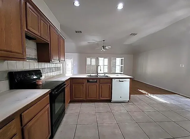 $299,900 | 2808 Morgan Drive, Celina, TX 75009