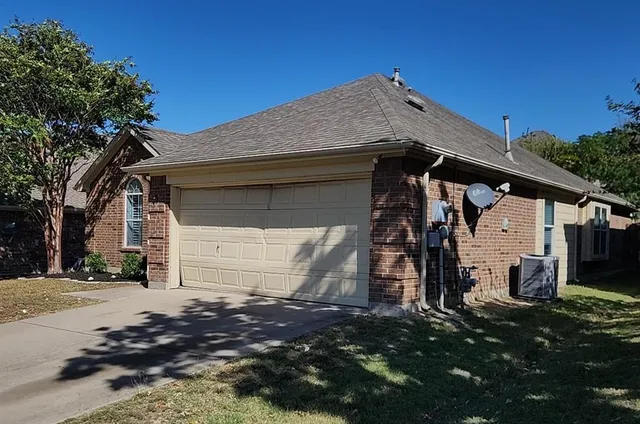 $299,900 | 2808 Morgan Drive, Celina, TX 75009