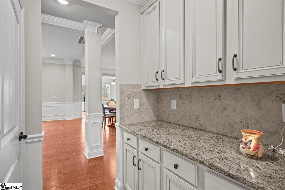 38 Leafmore Court Simpsonville, SC 29680 - Photo 8 of 50