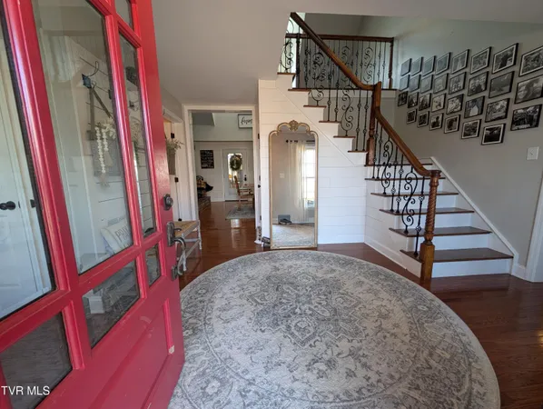 $550,000 | 348 Lakewood Drive, Clintwood, VA 24228