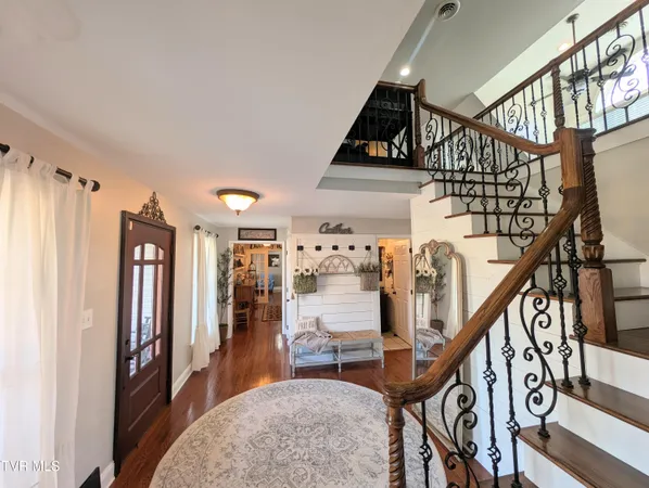 $550,000 | 348 Lakewood Drive, Clintwood, VA 24228