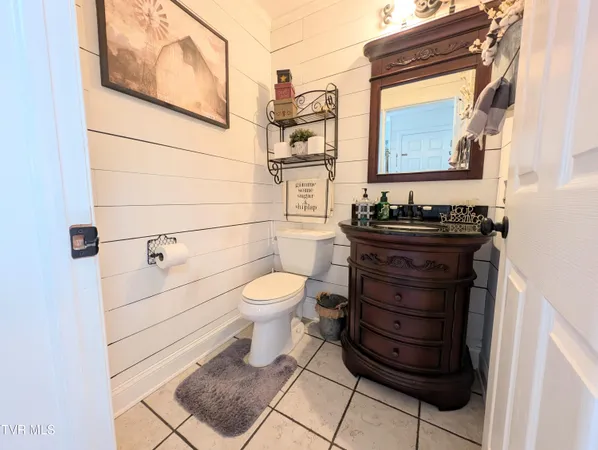 $550,000 | 348 Lakewood Drive, Clintwood, VA 24228