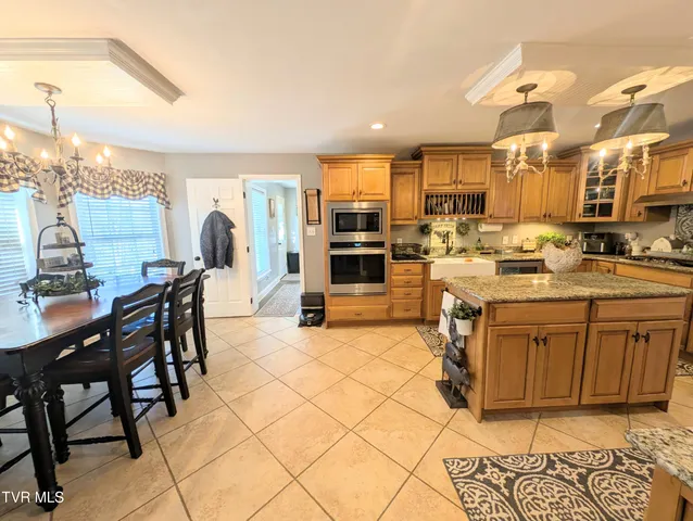 $589,000 | 348 Lakewood Drive, Clintwood, VA 24228