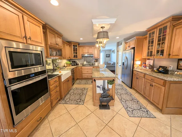 $589,000 | 348 Lakewood Drive, Clintwood, VA 24228