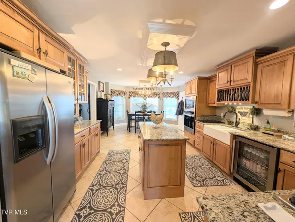 $550,000 | 348 Lakewood Drive, Clintwood, VA 24228