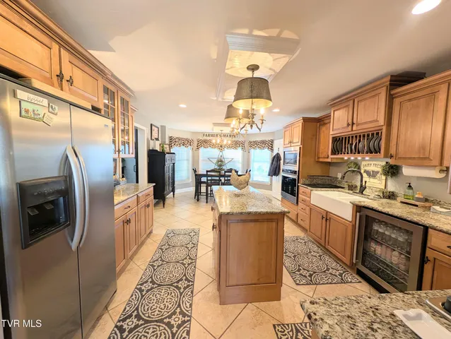 $589,000 | 348 Lakewood Drive, Clintwood, VA 24228