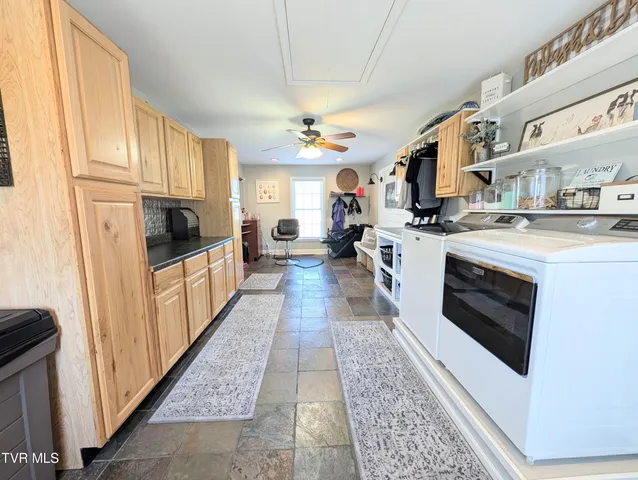 $589,000 | 348 Lakewood Drive, Clintwood, VA 24228