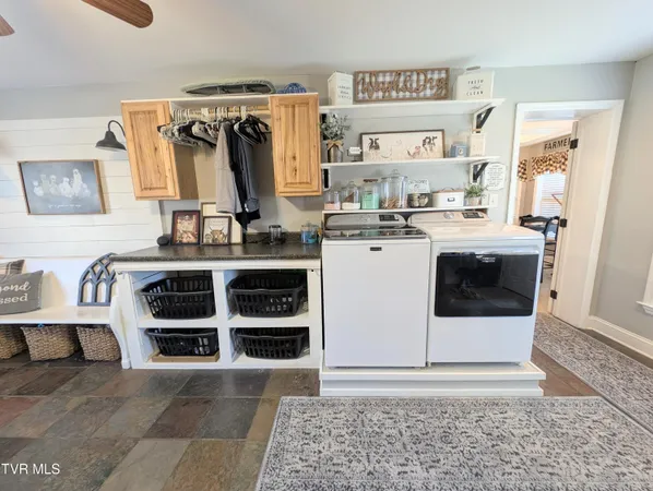 $550,000 | 348 Lakewood Drive, Clintwood, VA 24228