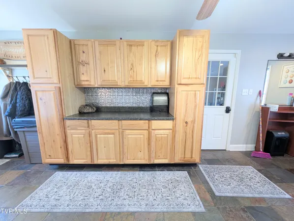 $550,000 | 348 Lakewood Drive, Clintwood, VA 24228