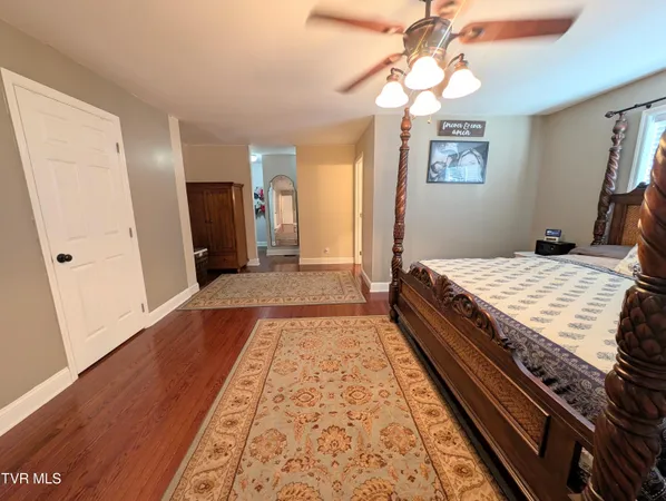 $550,000 | 348 Lakewood Drive, Clintwood, VA 24228