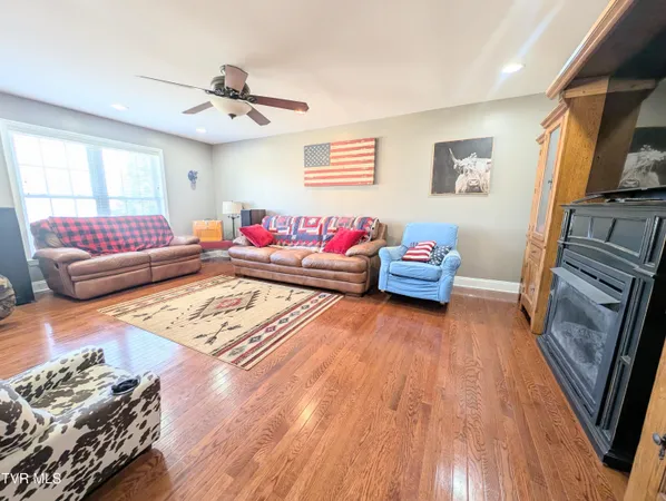 $550,000 | 348 Lakewood Drive, Clintwood, VA 24228