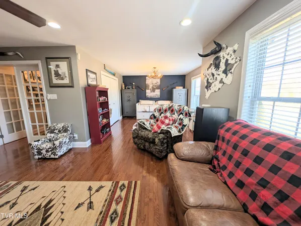 $550,000 | 348 Lakewood Drive, Clintwood, VA 24228