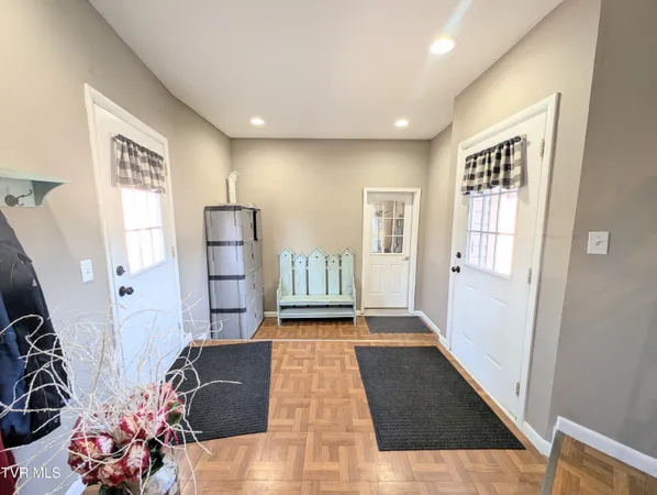 $550,000 | 348 Lakewood Drive, Clintwood, VA 24228