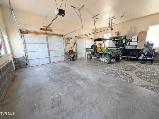 $589,000 | 348 Lakewood Drive, Clintwood, VA 24228