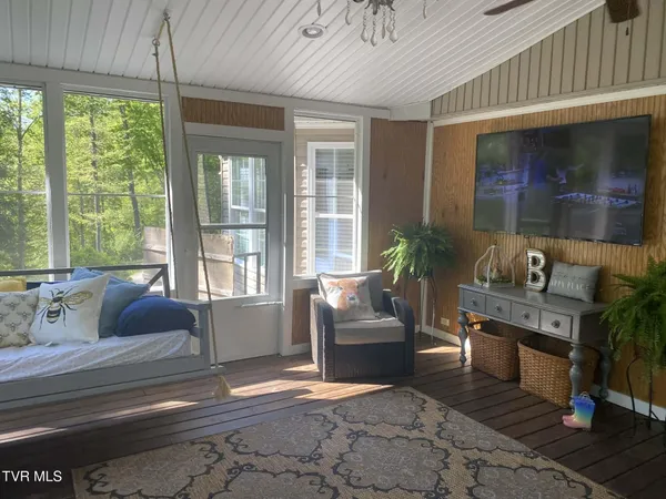 $550,000 | 348 Lakewood Drive, Clintwood, VA 24228