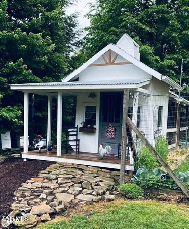 $550,000 | 348 Lakewood Drive, Clintwood, VA 24228