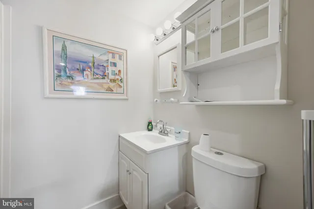 $680,000 | 1721 University Boulevard West, Silver Spring, MD 20902