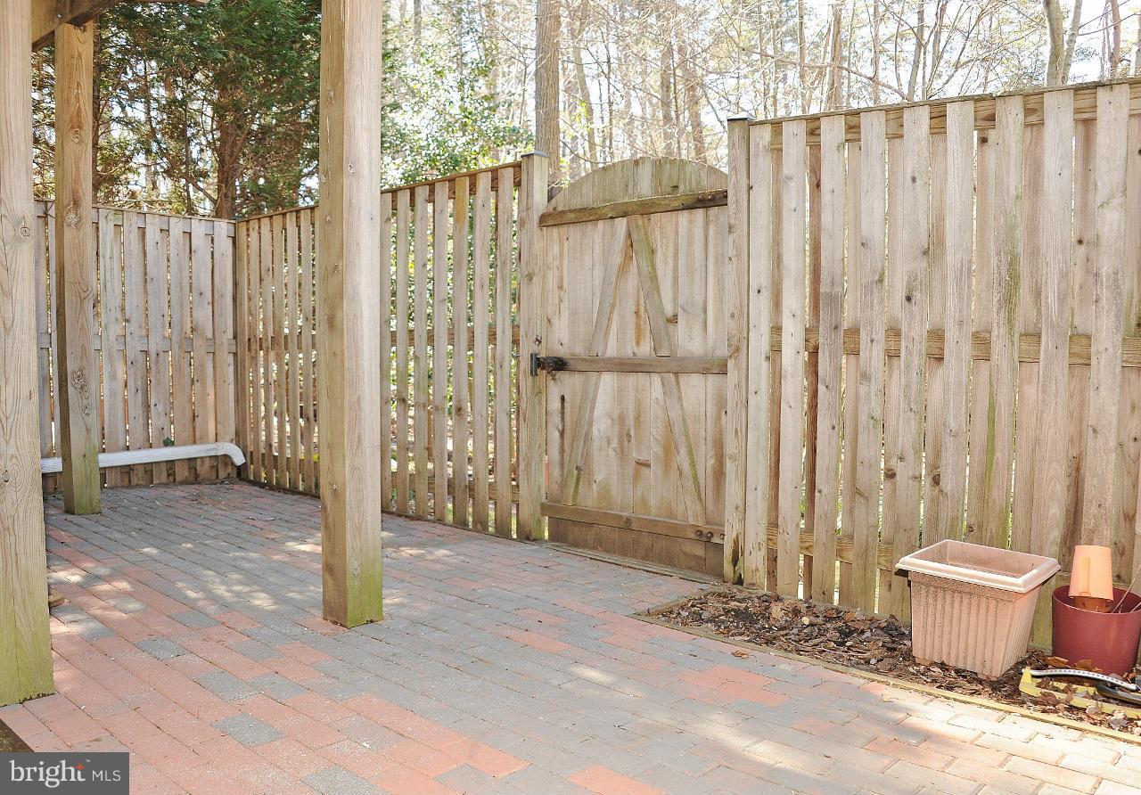 6252 Levi Court Springfield, VA 22150 - Photo 23 of 28 Backyard & Patio
