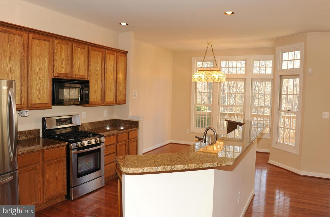 6252 Levi Court Springfield, VA 22150 - Photo 4 of 28 Kitchen