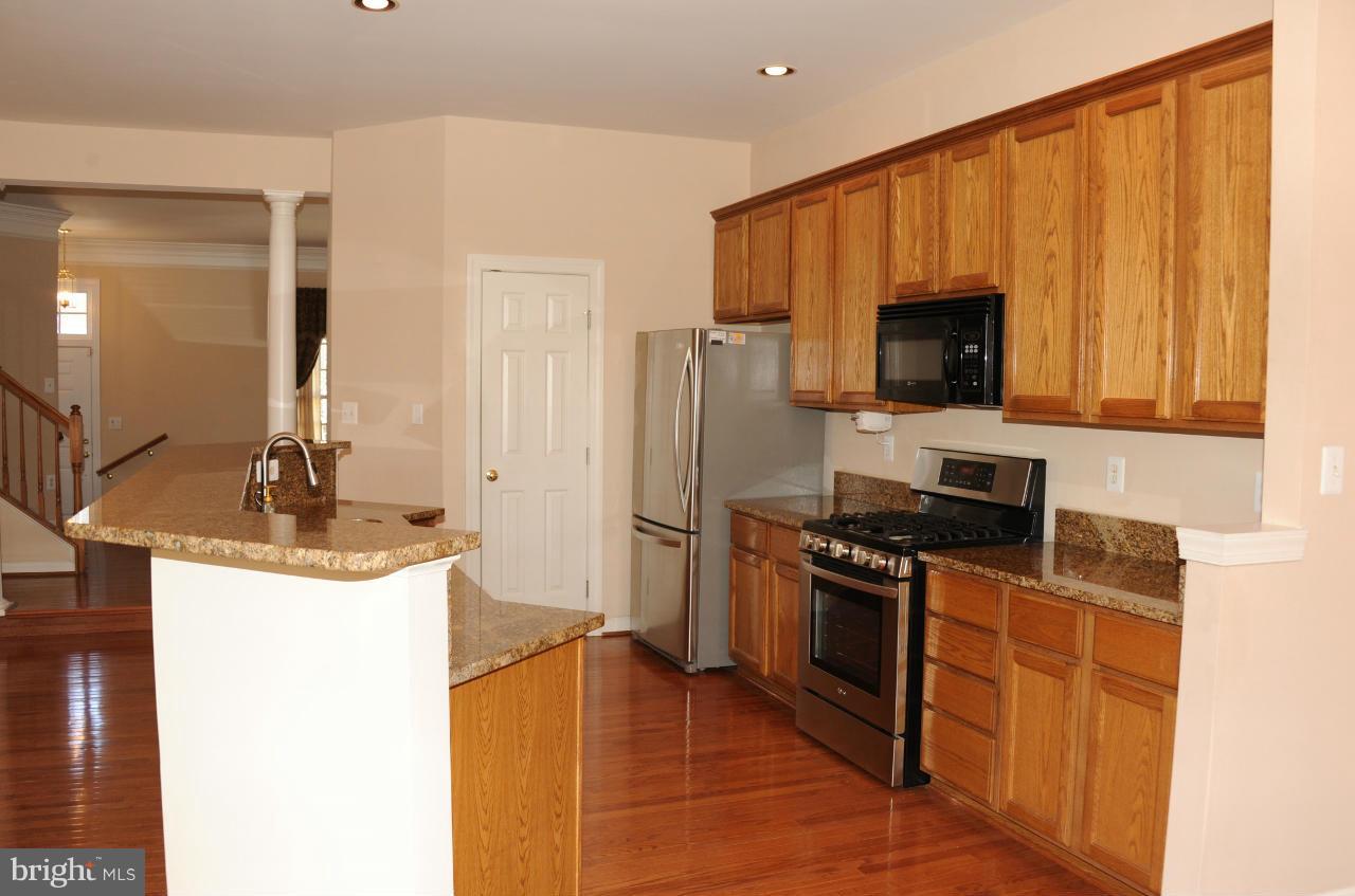 6252 Levi Court Springfield, VA 22150 - Photo 7 of 28 Kitchen