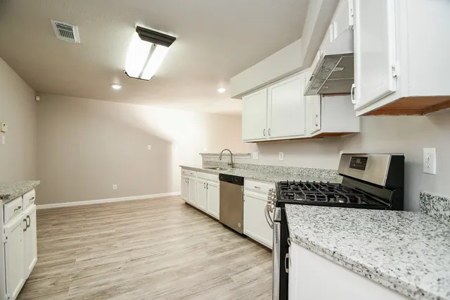 $255,000 | 11659 Evesborough Drive, Houston, TX 77099