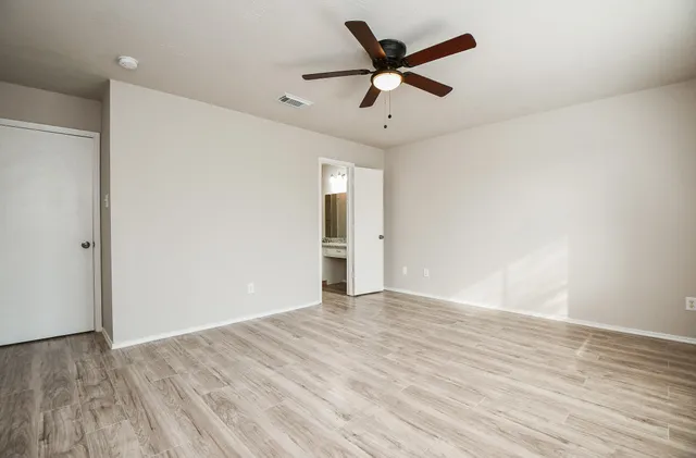 $255,000 | 11659 Evesborough Drive, Houston, TX 77099