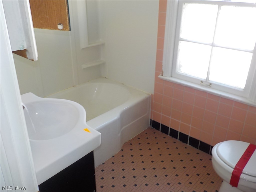1500 Lyndhurst Road Lyndhurst, OH 44124 - Photo 12 of 13 Gallery Image 12