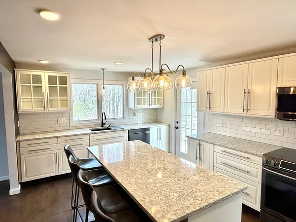 $559,000 | 9 Dana Hill, Belchertown, MA 01007