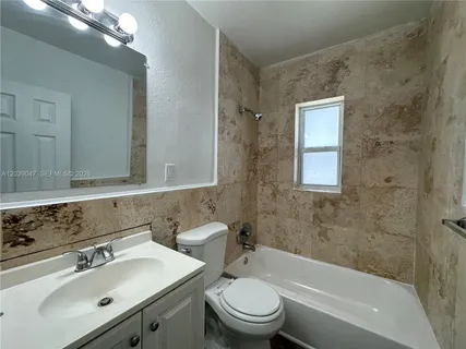 $2,095 | 1737 Liberty Street, Unit 10, Hollywood, FL 33020