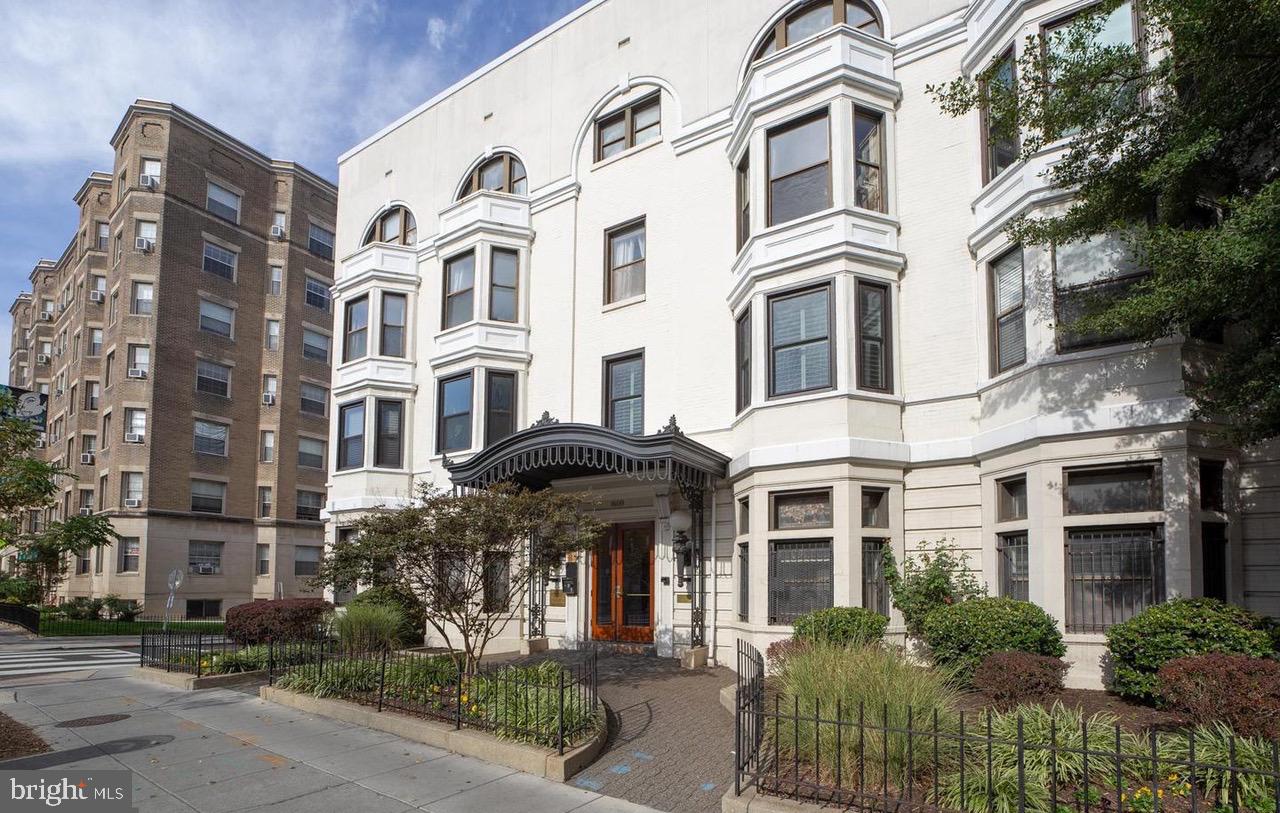 1669 Columbia Road Northwest, Unit 312 Washington, DC 20009 - Photo 2 of 35 Gallery Image 2