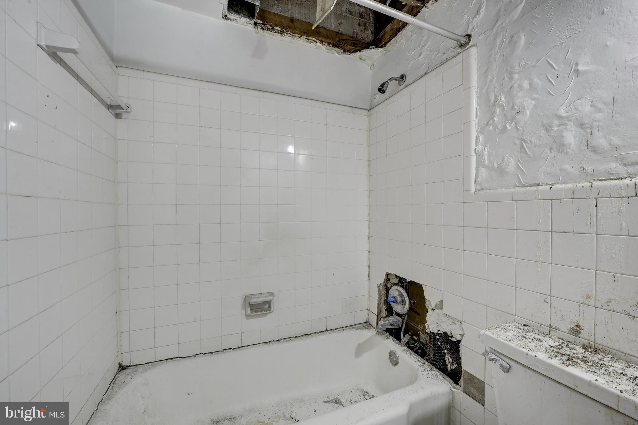 1669 Columbia Road Northwest, Unit 312 Washington, DC 20009 - Photo 23 of 35 Gallery Image 23