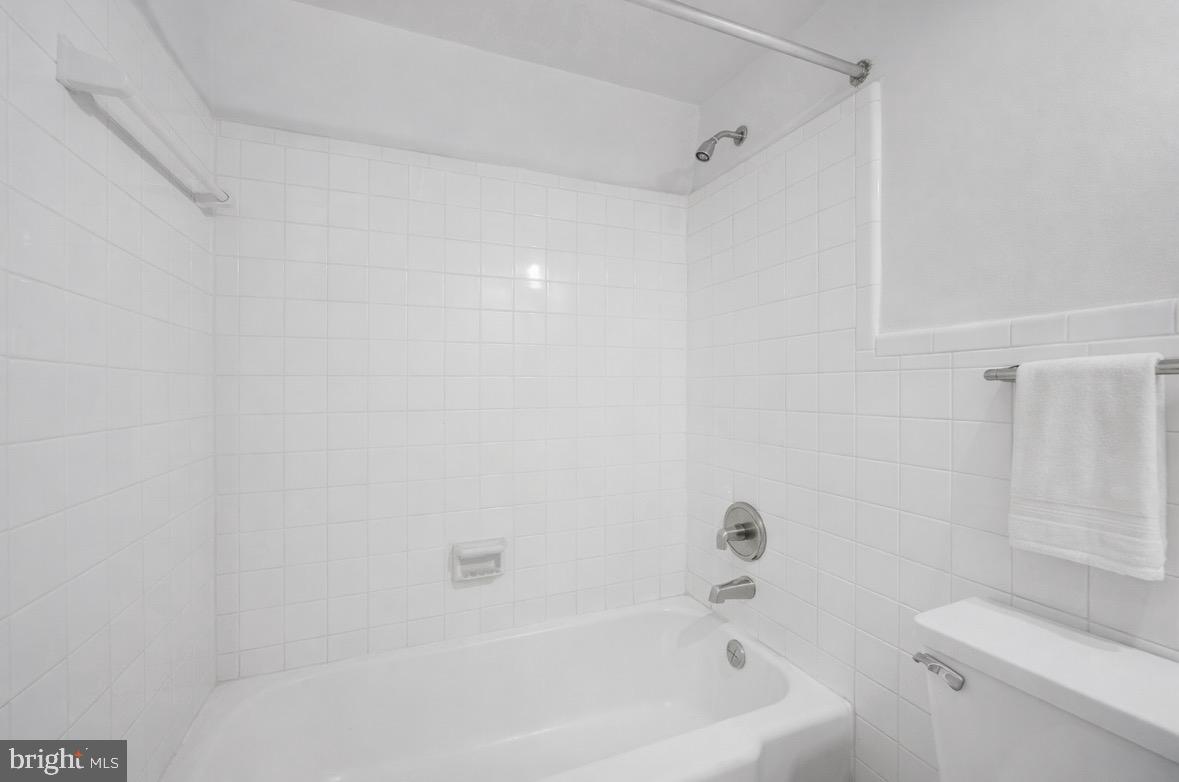 1669 Columbia Road Northwest, Unit 312 Washington, DC 20009 - Photo 28 of 35 Gallery Image 28