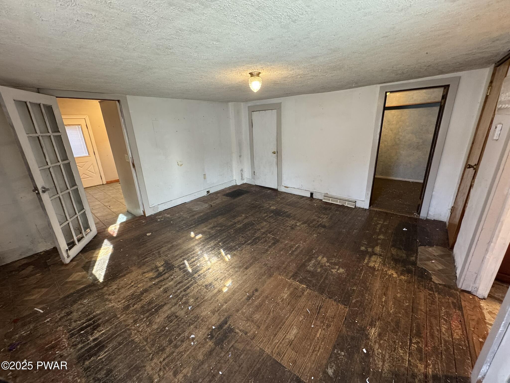 37 Carbondale Road Waymart, PA 18472 - Photo 11 of 33 Dining Room