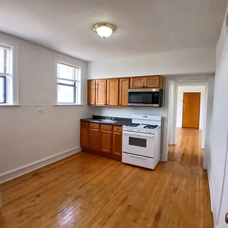 $1,615 | 4810 West Armitage Avenue, Unit 3R, Chicago, IL 60639