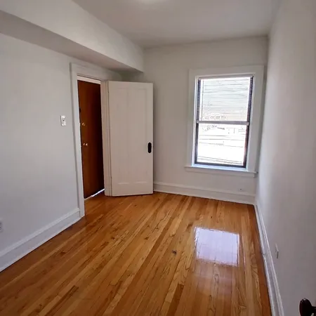$1,615 | 4810 West Armitage Avenue, Unit 3R, Chicago, IL 60639