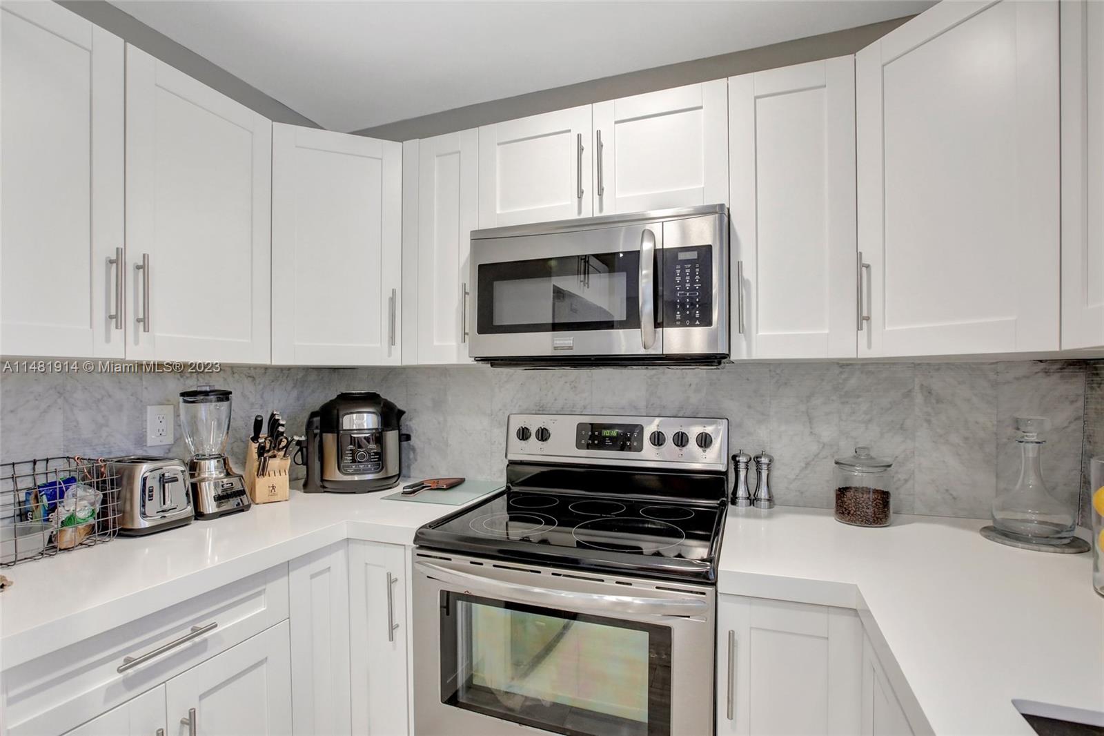 1326 North 30th Road Hollywood, FL 33021 - Photo 11 of 29 Gallery Image 11