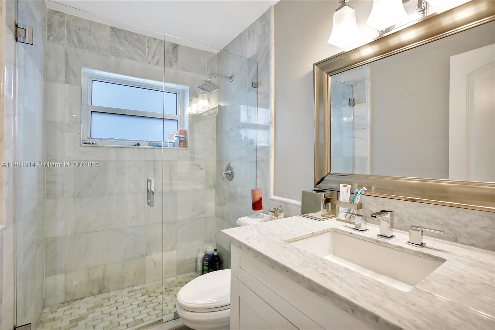1326 North 30th Road Hollywood, FL 33021 - Photo 9 of 29 Gallery Image 9