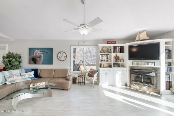 $399,000 | 9 Gardner Point Drive, Unit 9, Elizabeth City, NC 27921