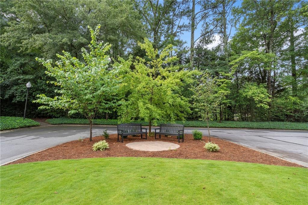 2455 Leafgate Road Decatur, GA 30033 - Photo 7 of 18