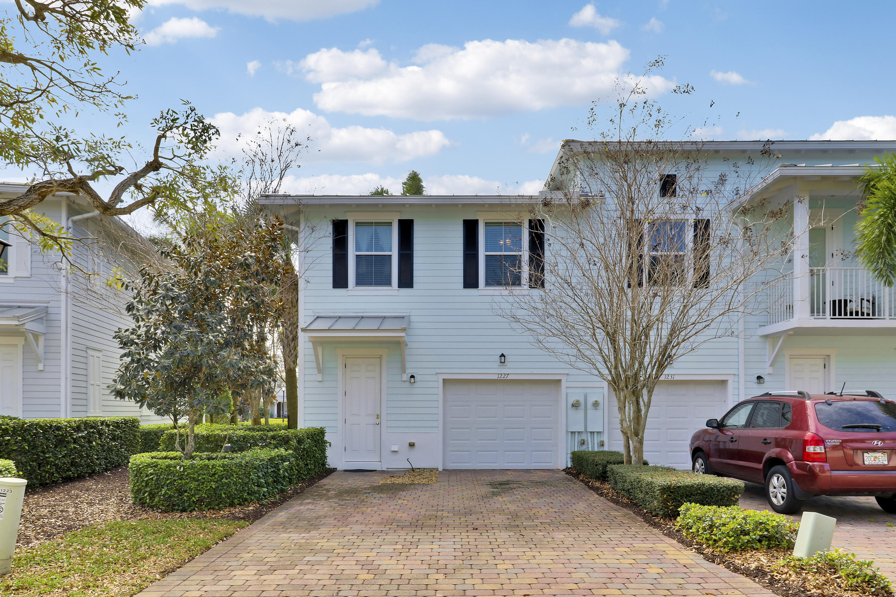 1227 Community Drive Jupiter, FL 33458 - Photo 31 of 41 House-28