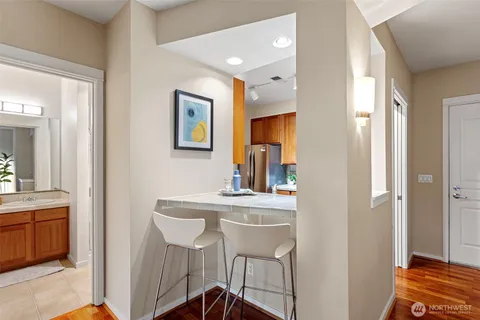 $850,000 | 1900 Alaskan Way, Unit 514, Seattle, WA 98101