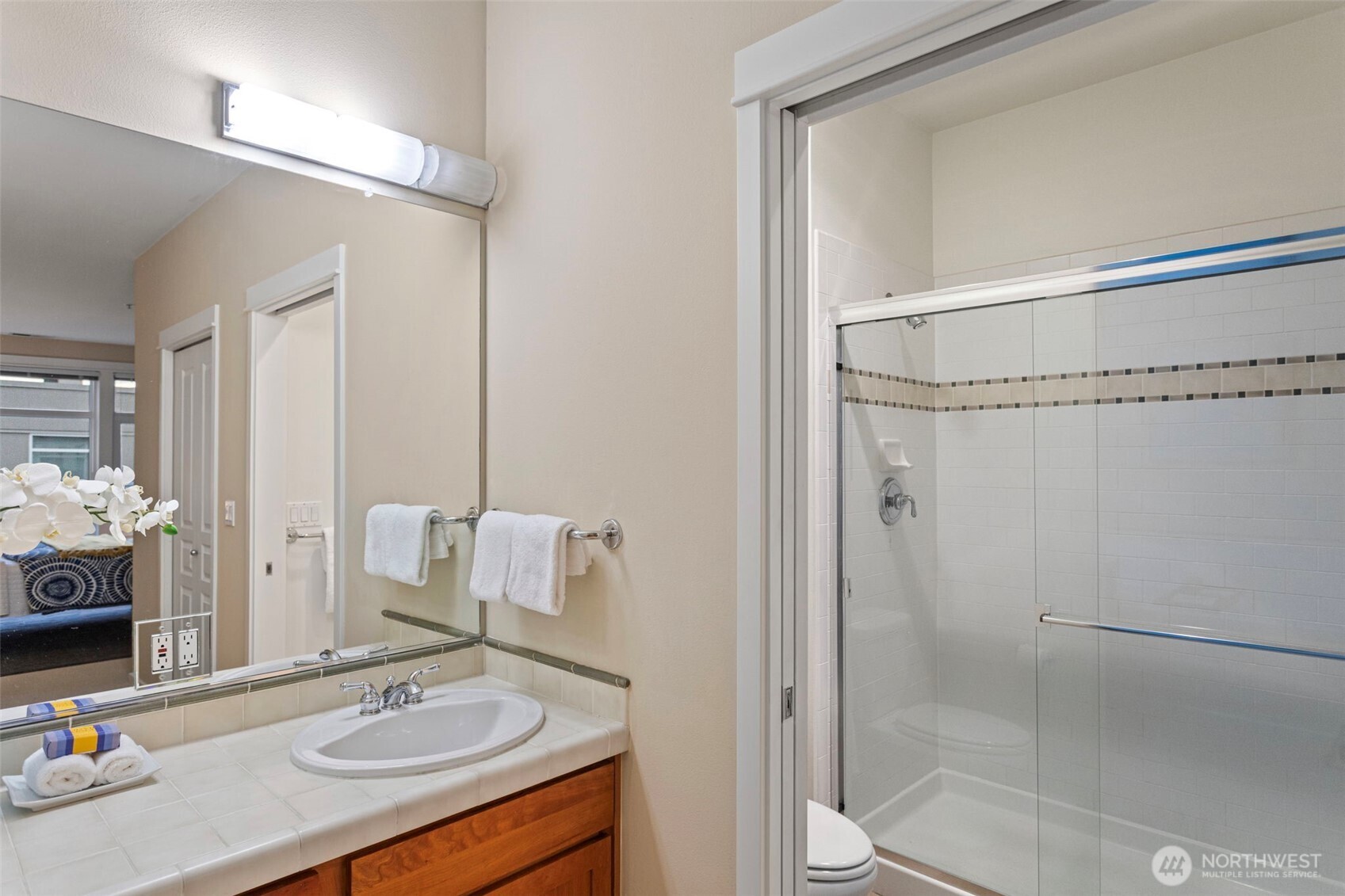 1900 Alaskan Way, Unit 514 Seattle, WA 98101 - Photo 22 of 36