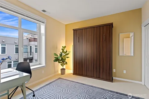 $850,000 | 1900 Alaskan Way, Unit 514, Seattle, WA 98101