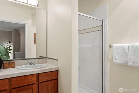 $850,000 | 1900 Alaskan Way, Unit 514, Seattle, WA 98101