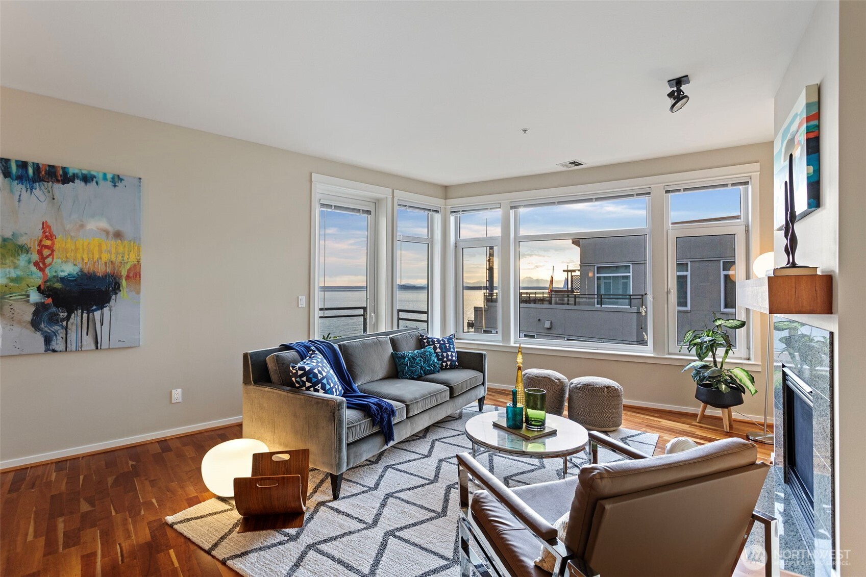 1900 Alaskan Way, Unit 514 Seattle, WA 98101 - Photo 5 of 36