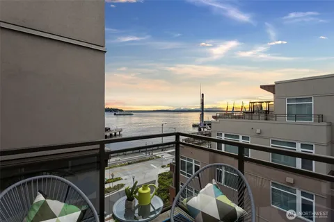 $850,000 | 1900 Alaskan Way, Unit 514, Seattle, WA 98101
