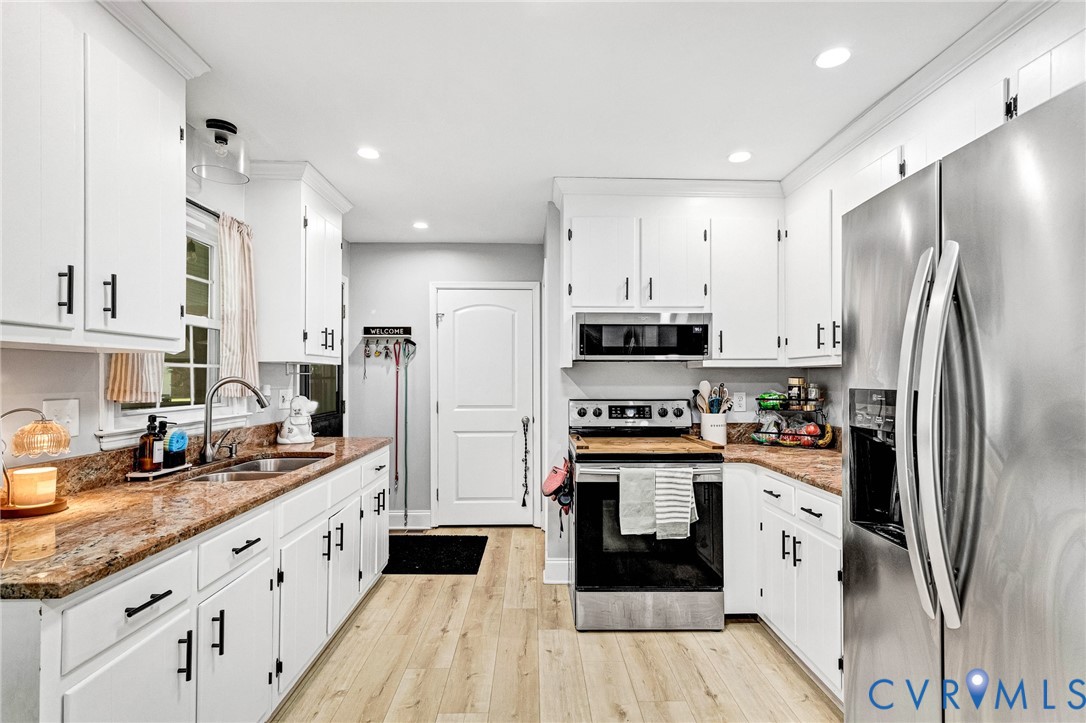 9041 Beach Road Chesterfield, VA 23838 - Photo 11 of 52