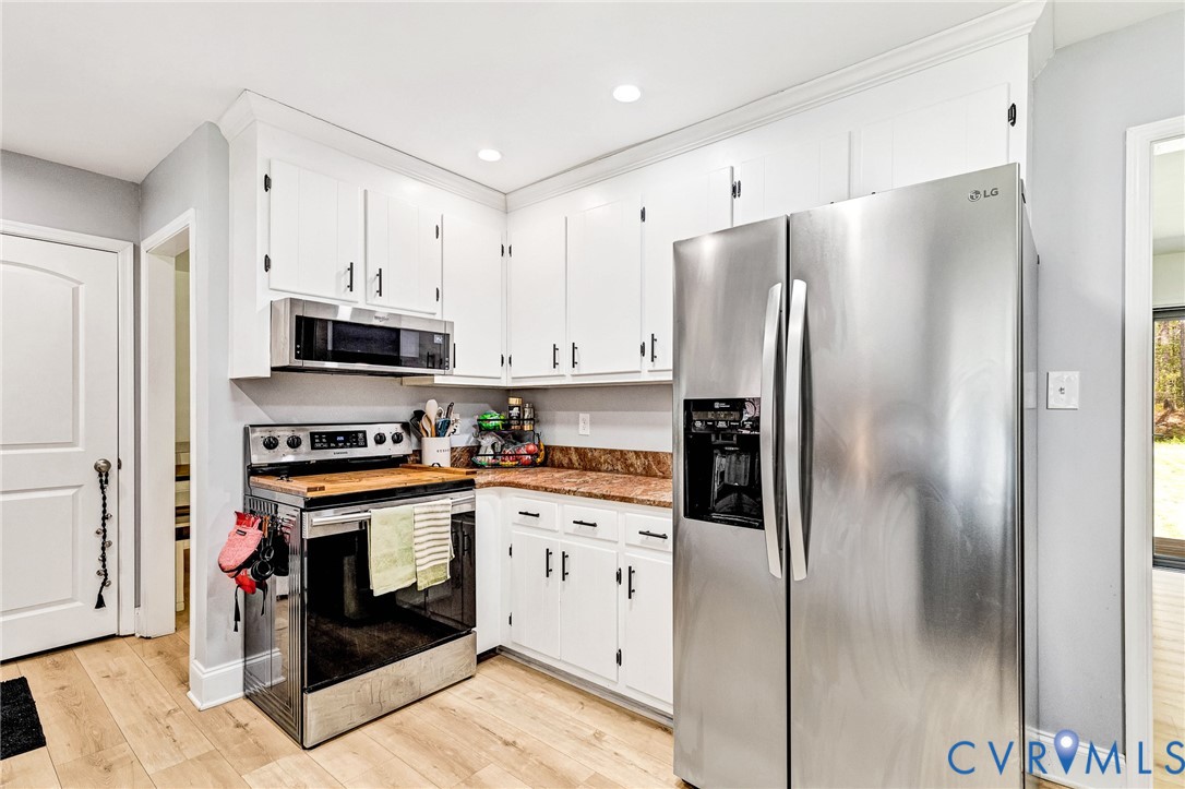 9041 Beach Road Chesterfield, VA 23838 - Photo 13 of 52