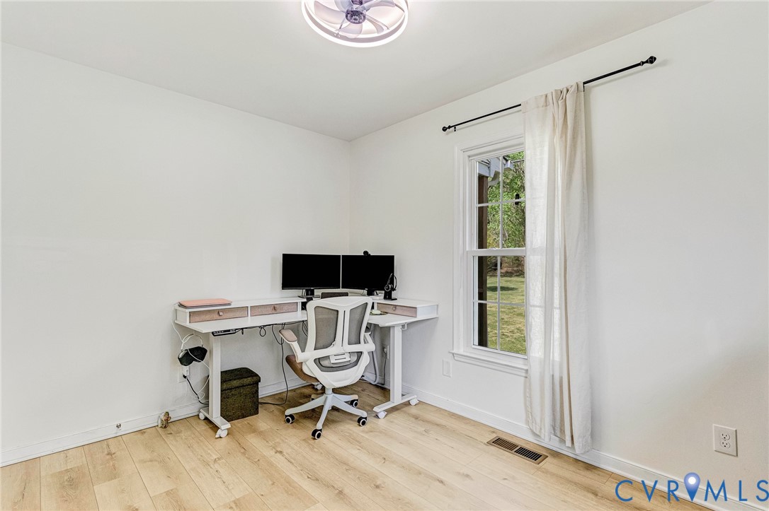 9041 Beach Road Chesterfield, VA 23838 - Photo 21 of 52