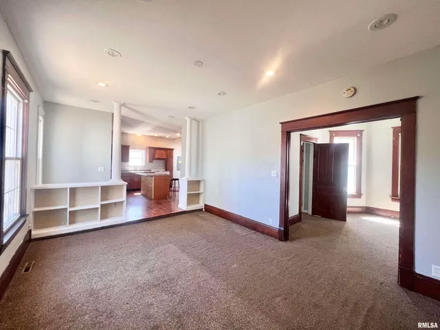 $90,000 | 620 16th Avenue, East Moline, IL 61244